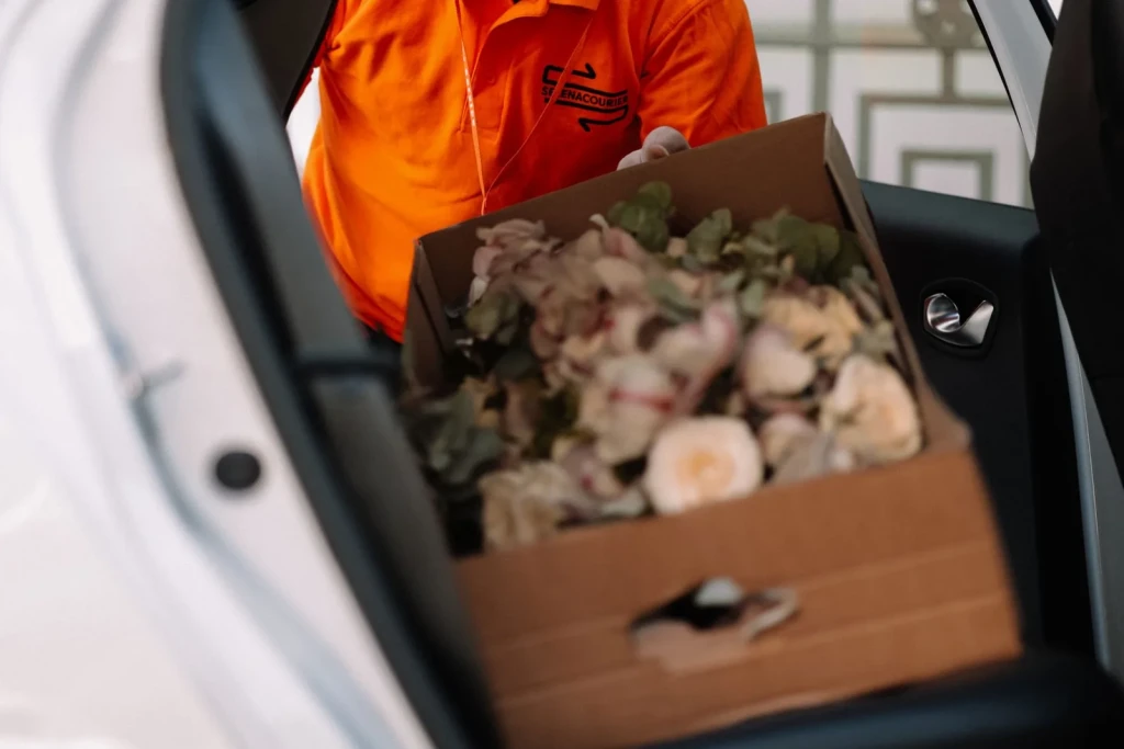Same-day couriers are changing business logistics in London. Learn how fast deliveries improve efficiency, reduce costs, and enhance customer satisfaction with Selena Courier.
