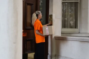 Fast Courier Delivery for Pop-Up Store in London