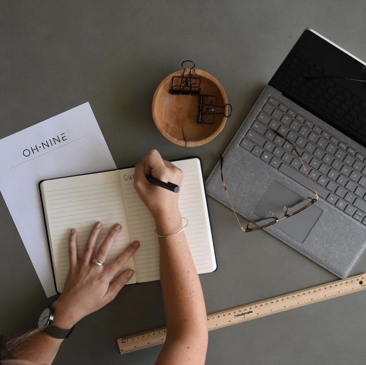 Discover how great customer experience in courier services leads to higher customer retention, repeat business, and brand trust in London.